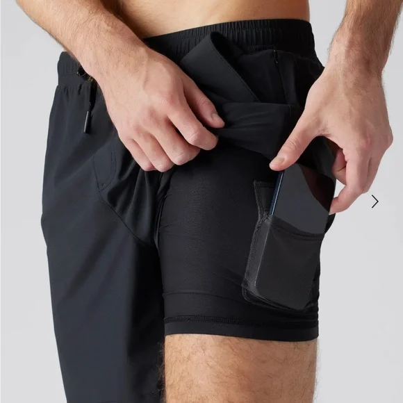 Rhône men’s 7 Pursuit Short Linedcolor: blacksize: L